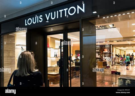 louis vuitton venice store|louis vuitton venezia store.